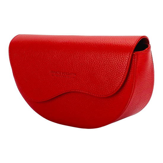 RB1027V | Borsa Donna a Bandoliera stondata in Vera Pelle Made in Italy. Tracolla removibile e regolabile in pelle. Accessori Nickel Lucido - Colore Rosso - Dimensioni: cm 25 x 15 x 9